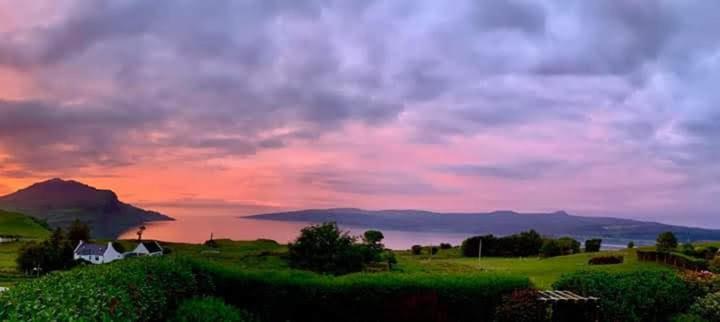 Balmoral Skye Hotel Portree Buitenkant foto